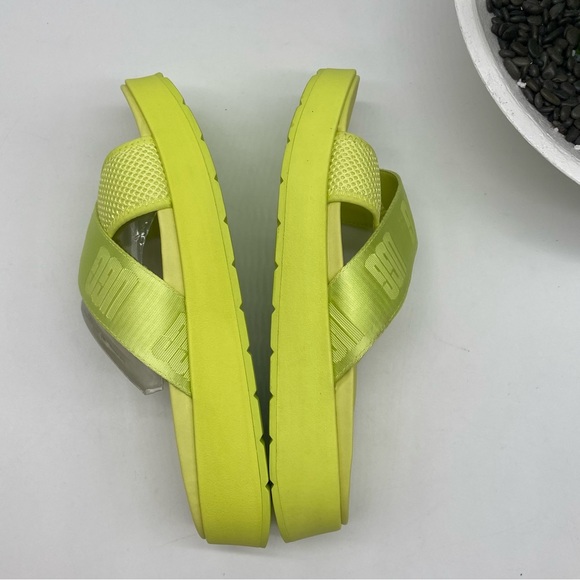 UGG Women's Emily Mesh Slide square toe Sandal in pollen mesh neon green  9.5/10 - Picture 3 of 7